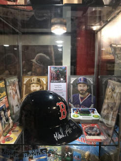 Wade Boggs Boston Red Sox autographed batting helmet memorabilia disply case