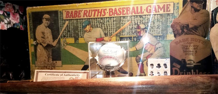 Babbe Ruth Ty Cobb collectors Showcase