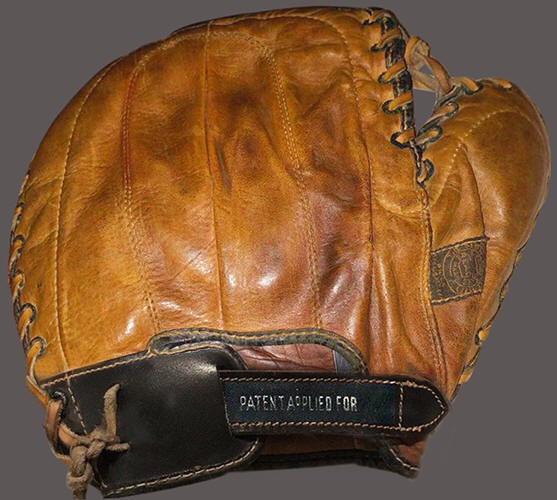 Babe Ruth Home Run Special Base Mitt